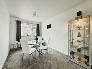 Dining Area - click for photo gallery